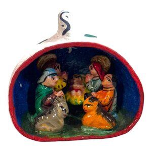 Vintage Peruvian Folk Art Miniature Nativity Scene Ornament Painted Gourd Animal